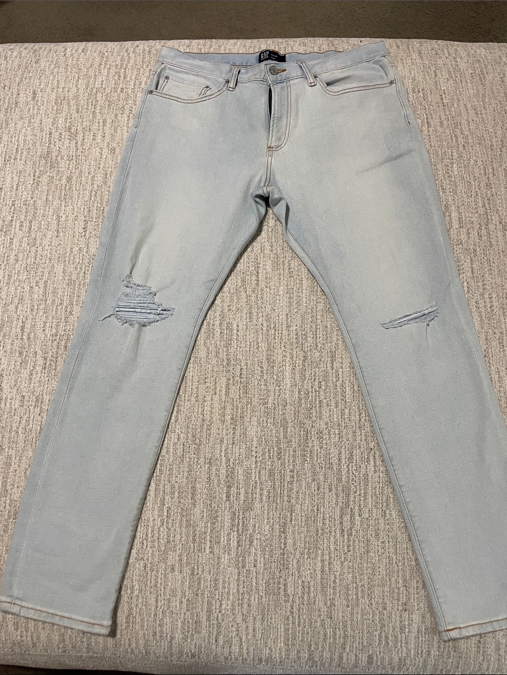 GAP Slim Fit Light Blue Ripped Jeans Men 34x30 Distressed Denim